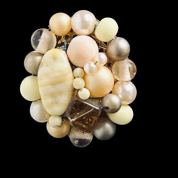 Vintage Gold Tone Oval Beaded Clip On Earrings (5251) - Picture 2 of 7